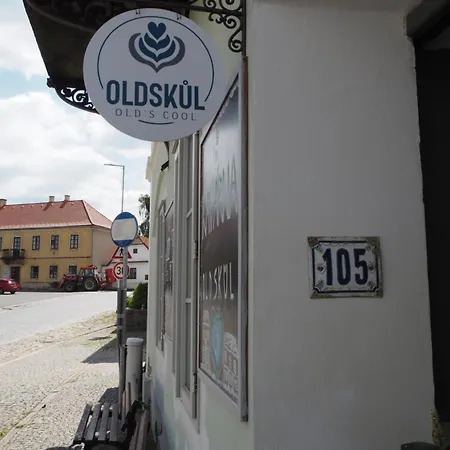 Oldskul Cafe&apartments 3* Orlík