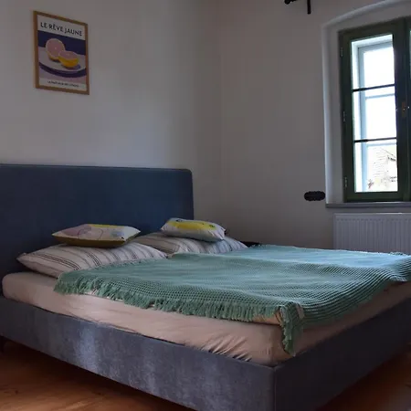 Oldskul Cafe&apartments B&B 3*