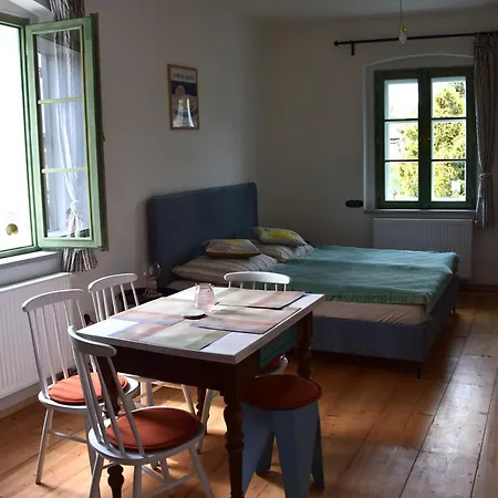 Oldskul Cafe&apartments 3* Orlík