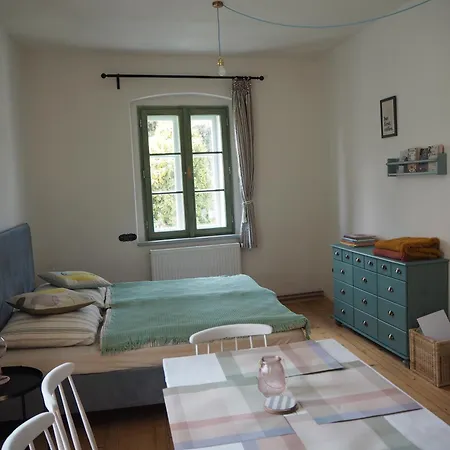 Oldskul Cafe&apartments לינה וארוחת בוקר Orlík