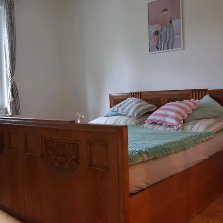 Oldskul Cafe&apartments לינה וארוחת בוקר Orlík
